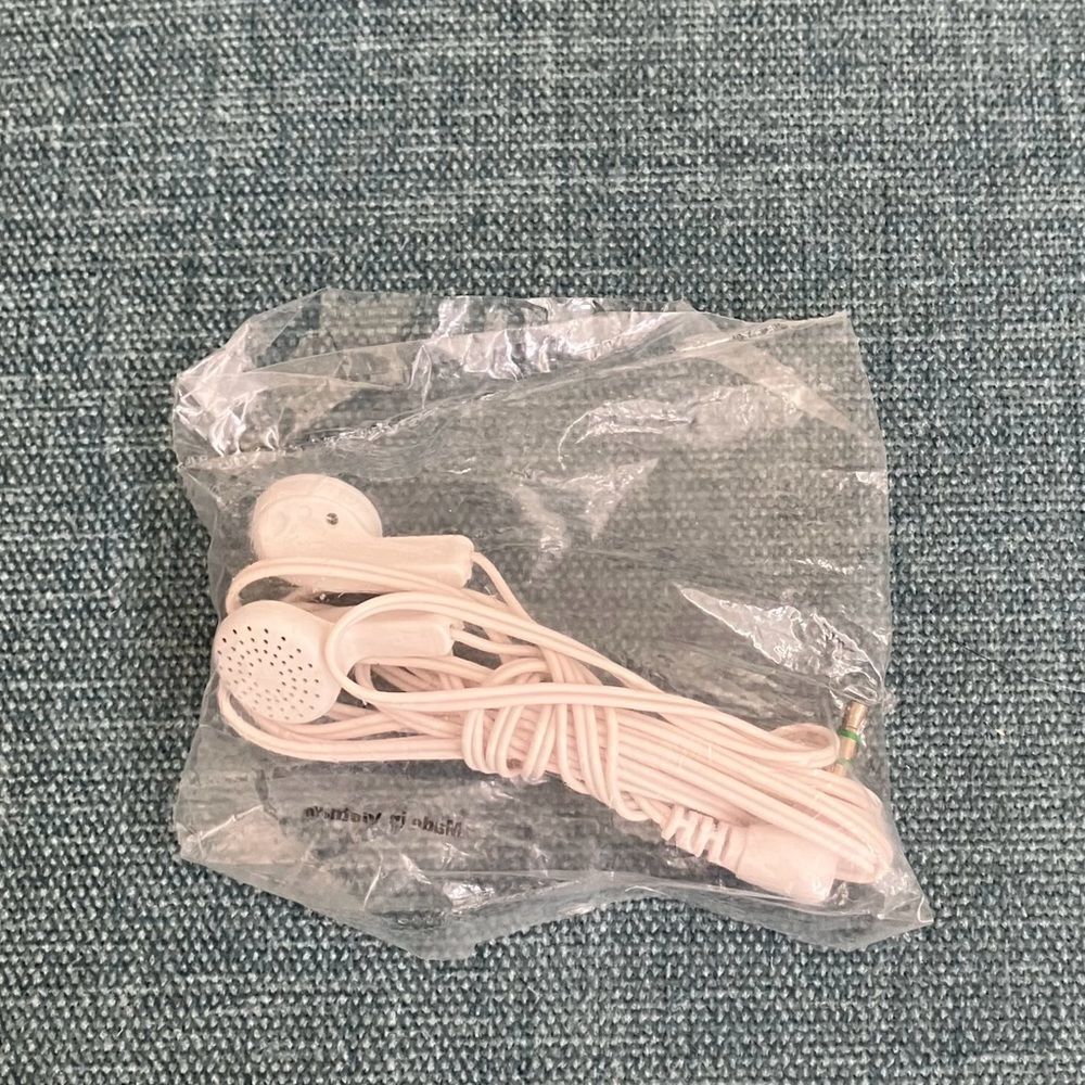New White Earbud Headphones